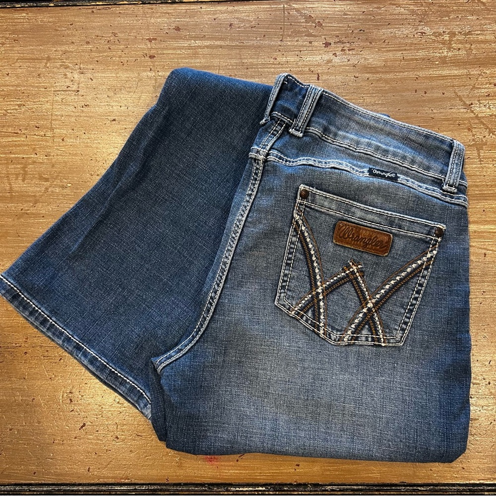Women’s Wrangler Boot Cut Jeans